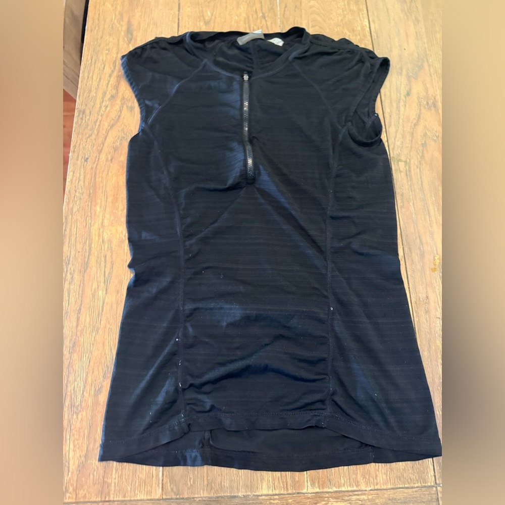 Athleta workout top